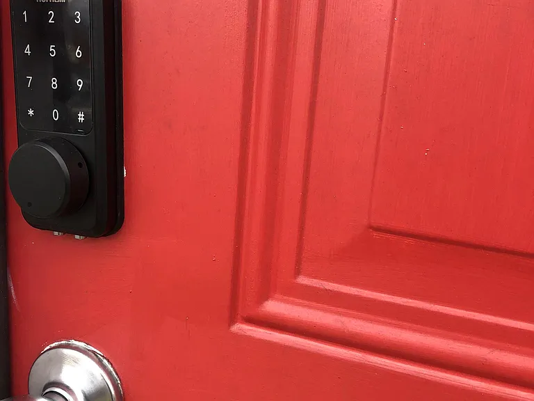 520 Cecil St — Photo 9