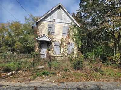 5 South Road, Central Islip, NY, 11722