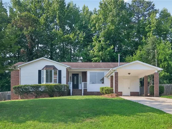 1614 Oberlin Dr, High Point, NC 27260