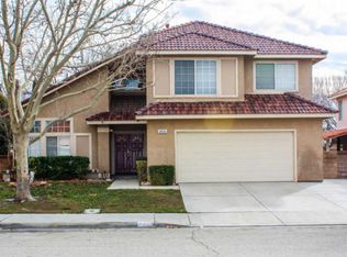3034 Caruso Ln, Lancaster, CA 93536