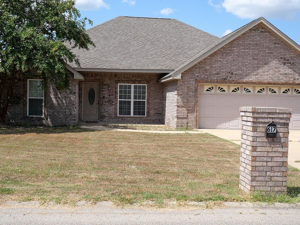 1st image of 617 Larkspur Ln