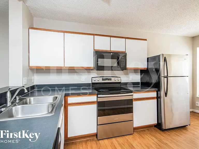 11005 Yorkshire Ridge Ct — Photo 6