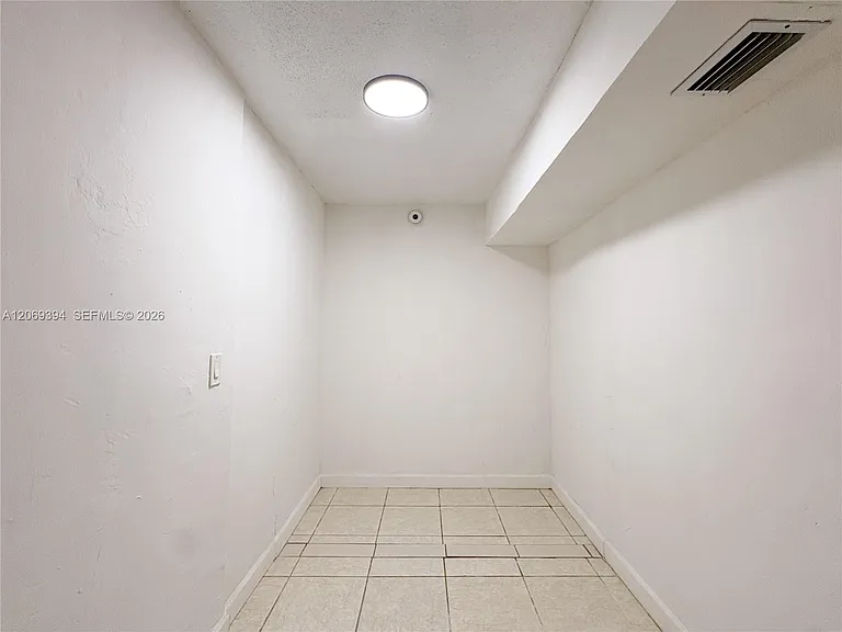 2175 NE 170th St #104 — Photo 24
