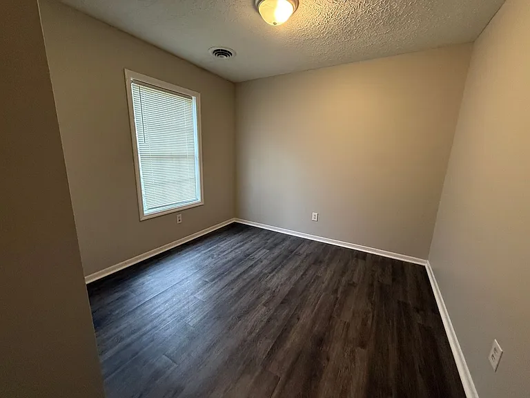 413 Fairview Ave — Photo 12
