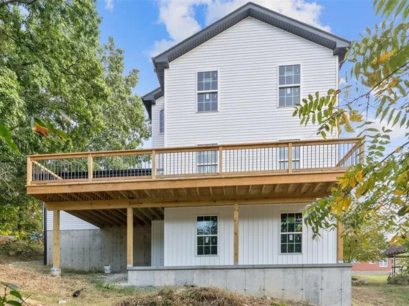 621 McKissock St, De Soto, MO 63020
