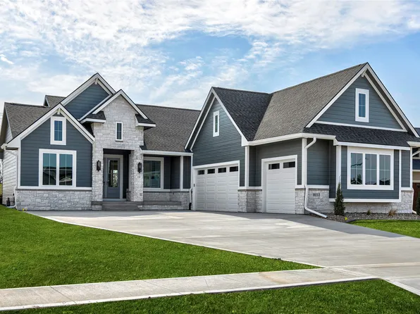 6013 NE Briarwood Dr, Ankeny, IA 50021