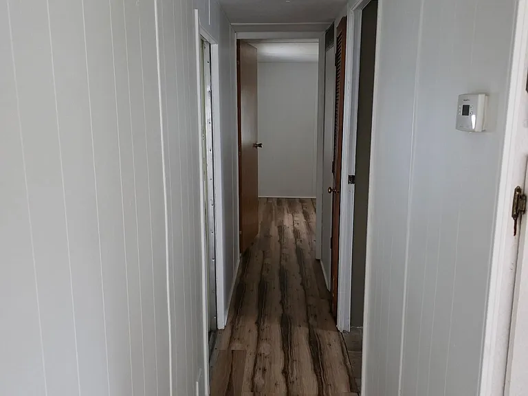 4832 Cottage St — Photo 10
