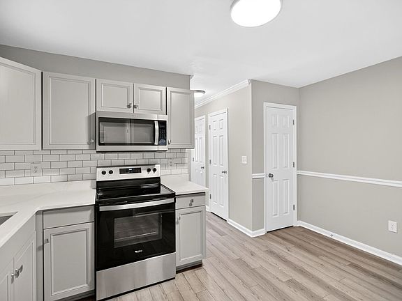 4th image of 6279 Lucille Dr APT C