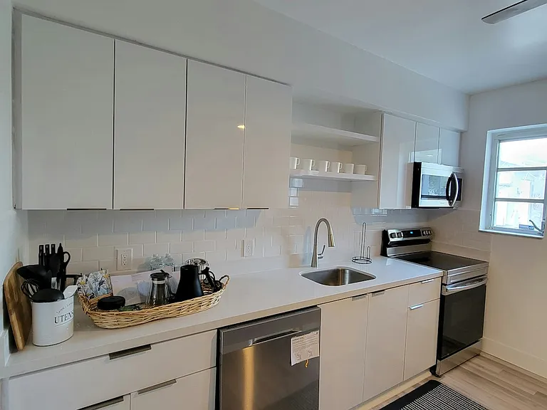 2215 N 20th Ave #2215 — Photo 10