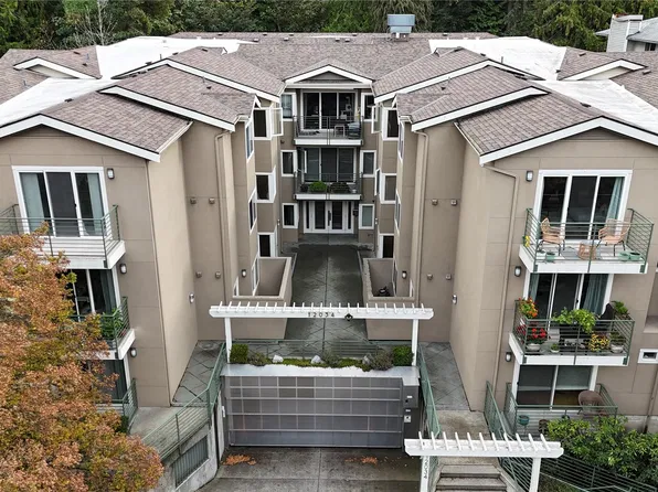 12034 15th Avenue NE #208, Seattle, WA 98125