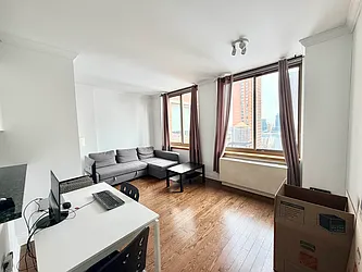 400 East 90th Street, #17A