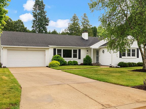 2nd image of 433 Seminole Rd
