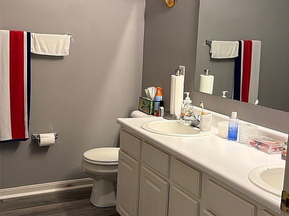 4th image of 3927 Elter Ln