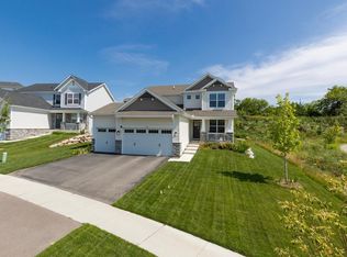 1537 Edgebrook Ln, Carver, MN 55315