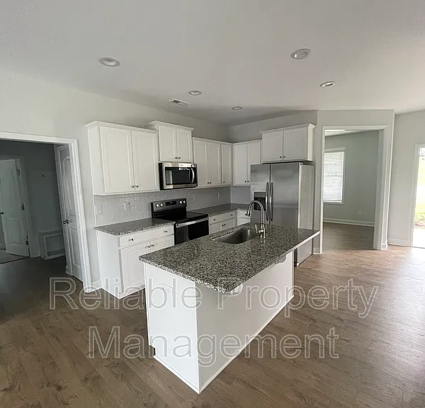 237 Brisbane Dr — Photo 5