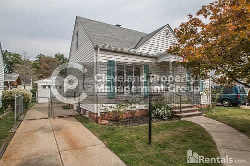 2nd image of 399 E 329th St