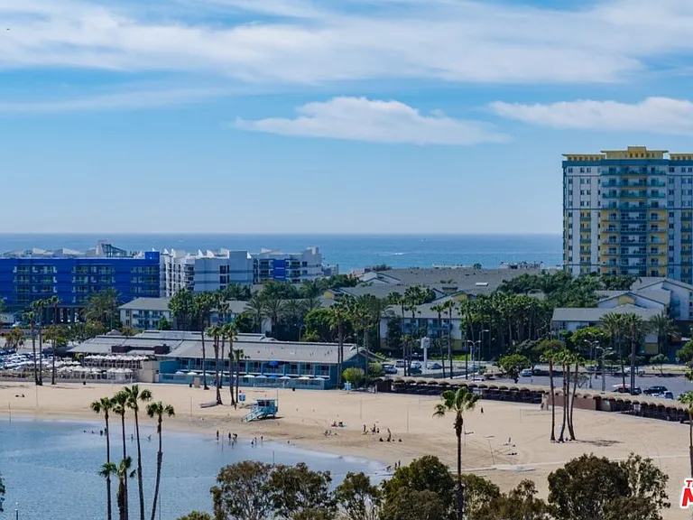 4267 Marina City Dr #908 — Photo 18