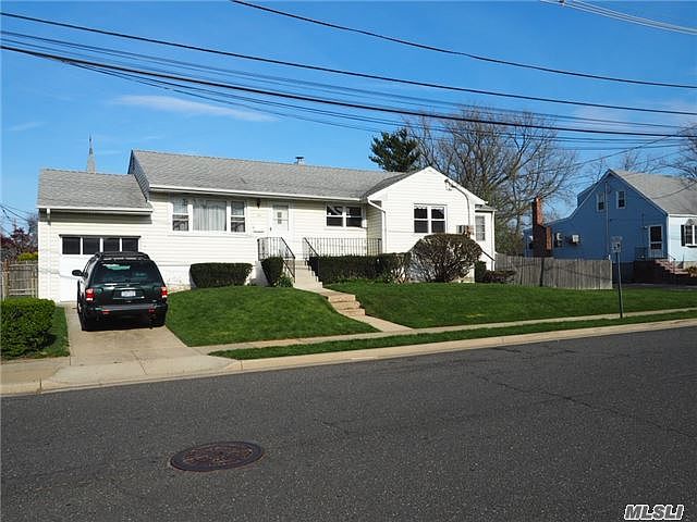 1st image of 49 S Bay Ave