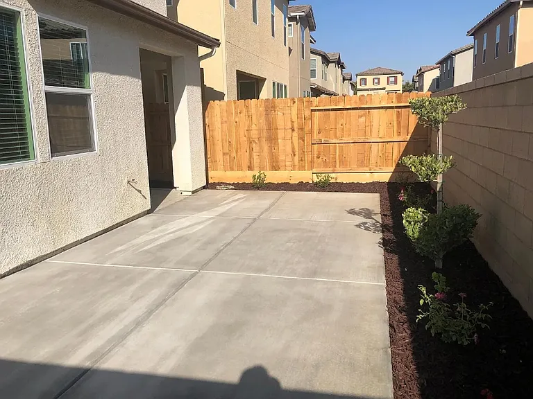 2569 Mustang Dr — Photo 7