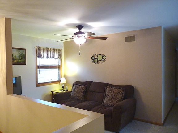 2nd image of 42447 N Ash St