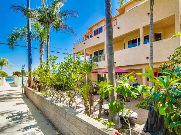 831 Allerton Ct, San Diego, CA 92109