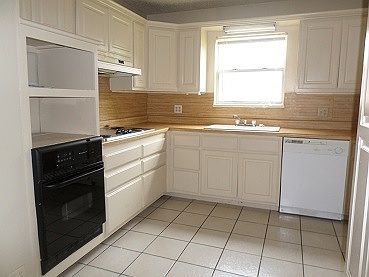 5th image of 2505 N Hammond Ave