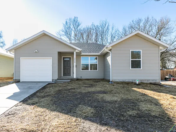 3020 W Harrison Street, Springfield, MO 65802