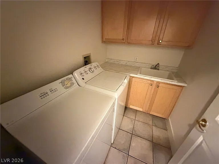 10225 Red Bridge Ave — Photo 15
