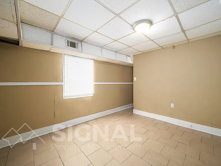 1156 Skyline Dr — Photo 25