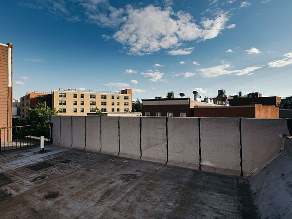 5th image of 104 Jefferson St #2