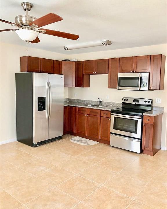 1st image of 3726 Putnam Dr Unit B