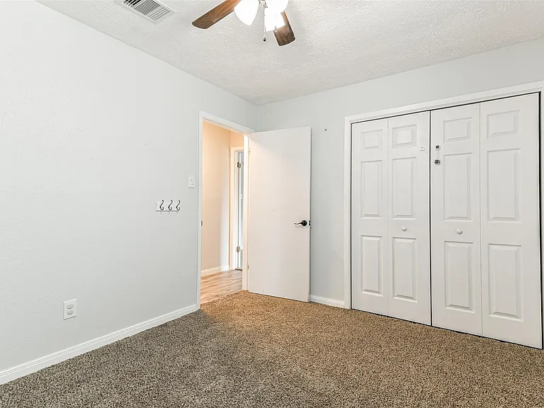 207 Woodvale Dr — Photo 25