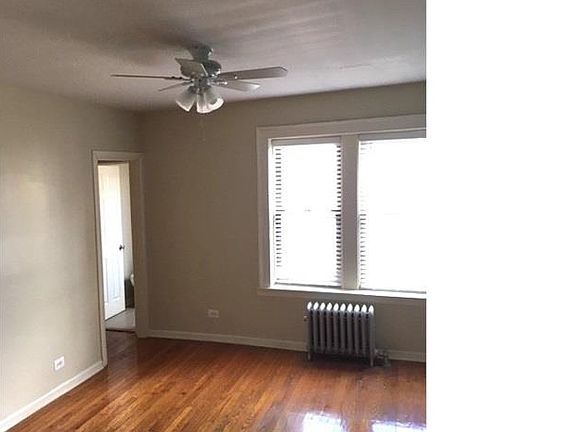 2nd image of 6924 S Oglesby Ave #2412