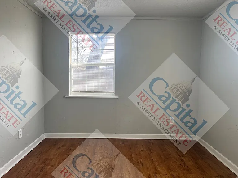 407 E Key Blvd — Photo 12
