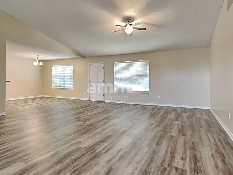 9215 Hawkeye Dr — Photo 6