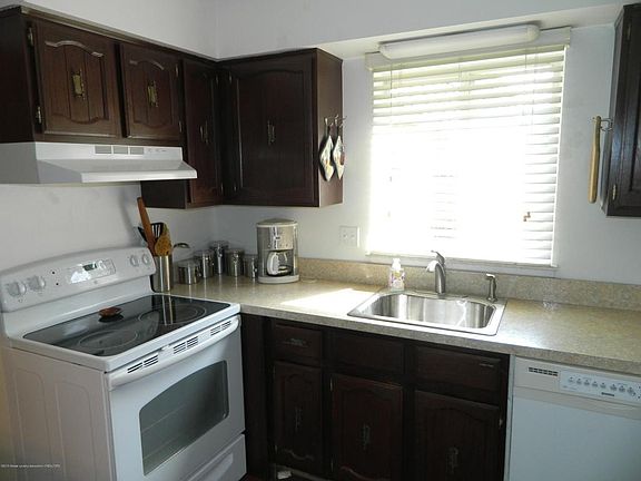 4th image of 1718 Peppertree Ln #41