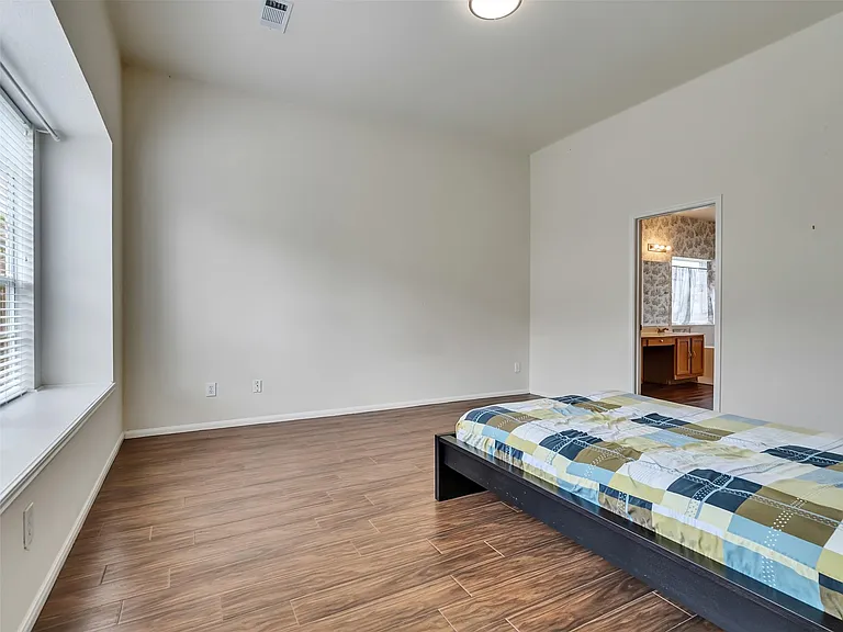 13315 Georgetown Dr — Photo 19
