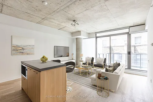 560 King St W #326 Photo 1