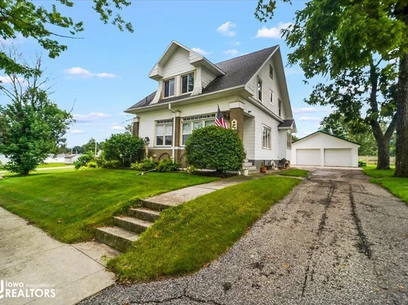 1113 Howard St, Aplington, IA 50604