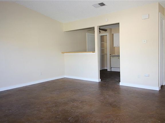 2nd image of 901 Sirocco Dr #B