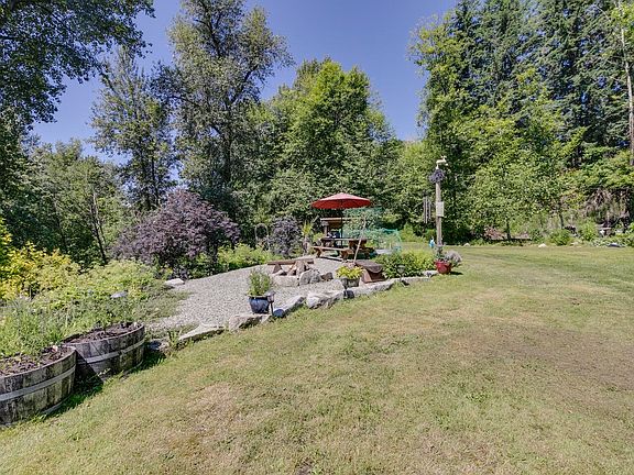 5th image of 7681 Horne St