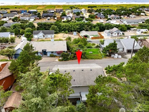 30110 J Place, Ocean Park, WA 98640