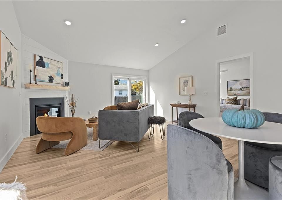 1st image of 700 Sandy Ln #5