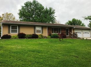 419 Town And Country Ln, Trenton, MO 64683