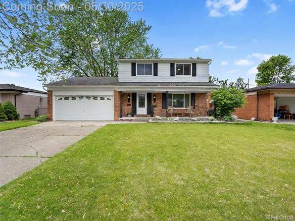 34127 Foxboro Rd, Sterling Heights, MI 48312