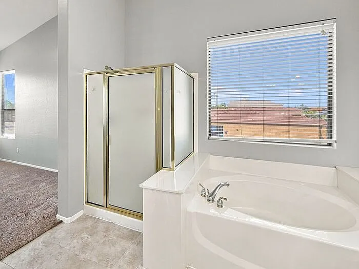 2181 E Westchester Dr — Photo 39