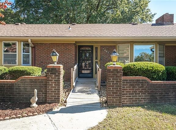 2nd image of 7403 Manchester Ave