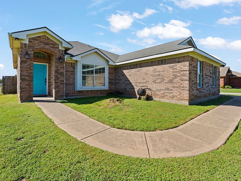 1st image of 2101 Saler Dr