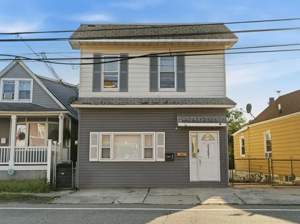 397 River Dr, Garfield, NJ 07026