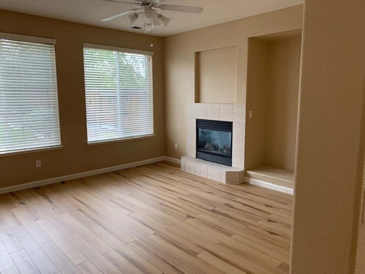 1715 Cavern Drive — Photo 2